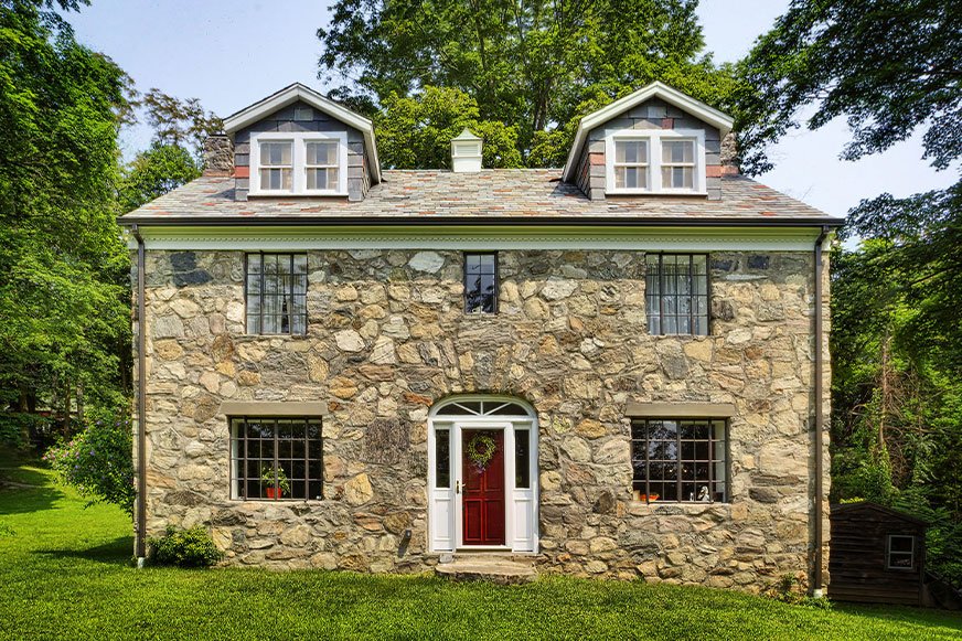 Hudson Design Stone Cottage