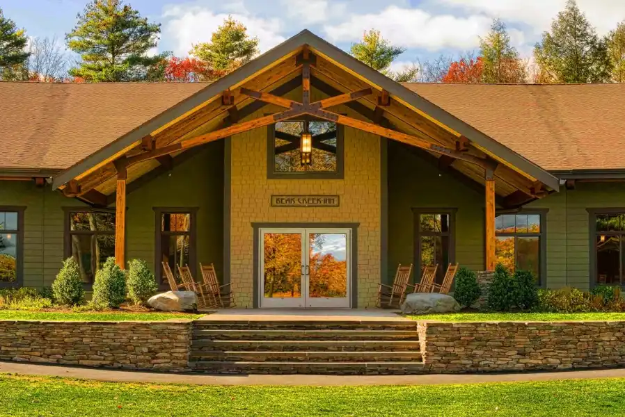 Hudson-Design-Lake-Champion-01