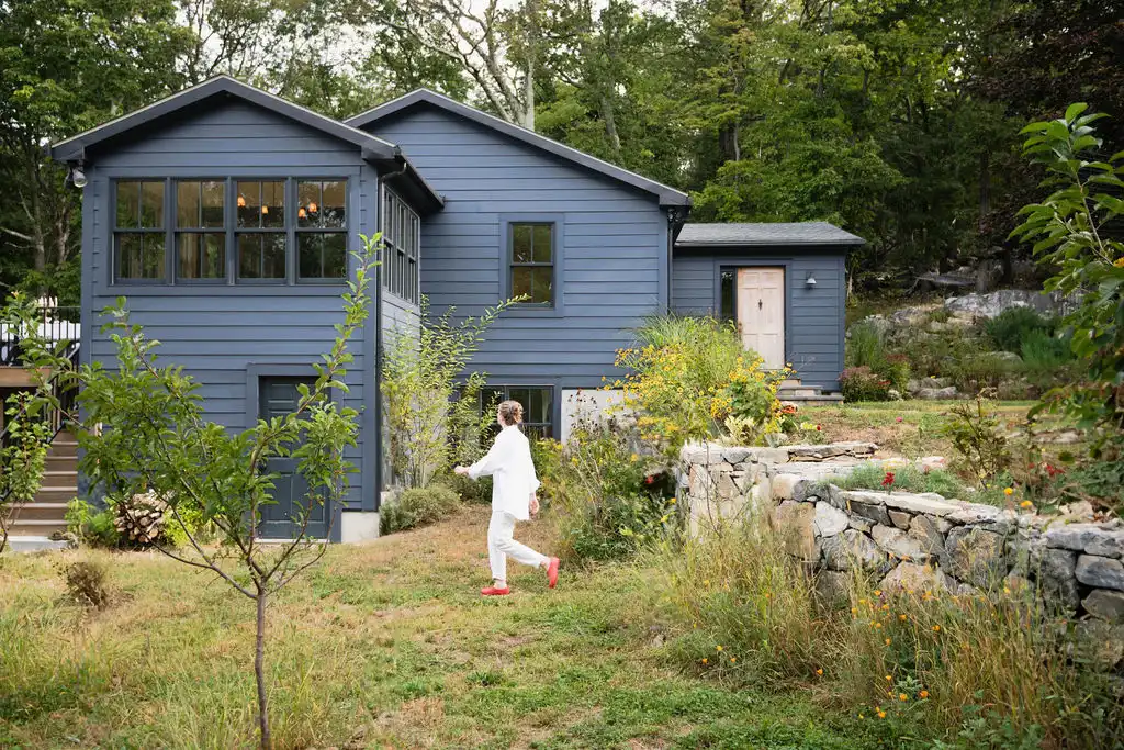 Hudson-Design-The-Cabbage-Exterior-Walkway